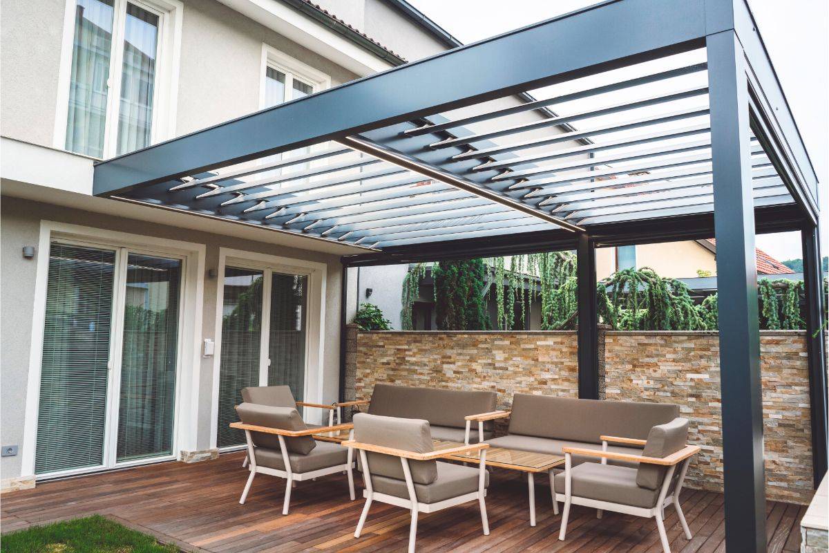 pergola and terrace with wood deck