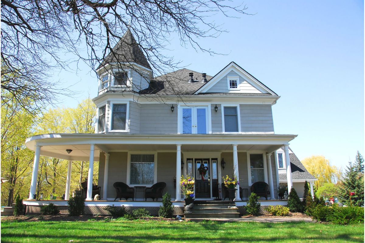 victorian house with front porch in salem ma